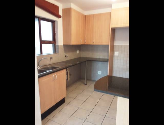 2 BEDROOM APARTMENT TO LET IN LONEHILL